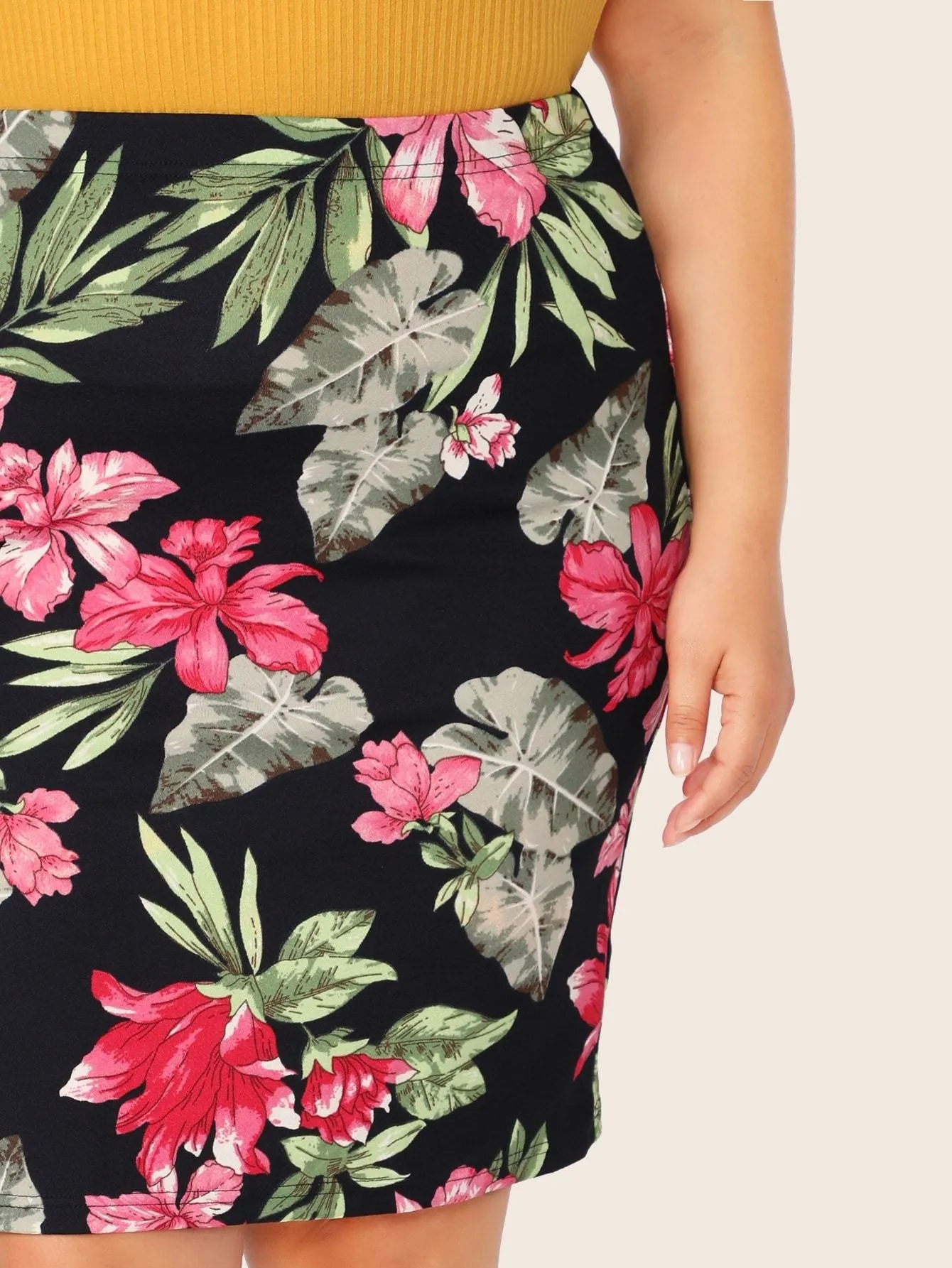 SHEIN Plus Floral Print Pencil Skirt